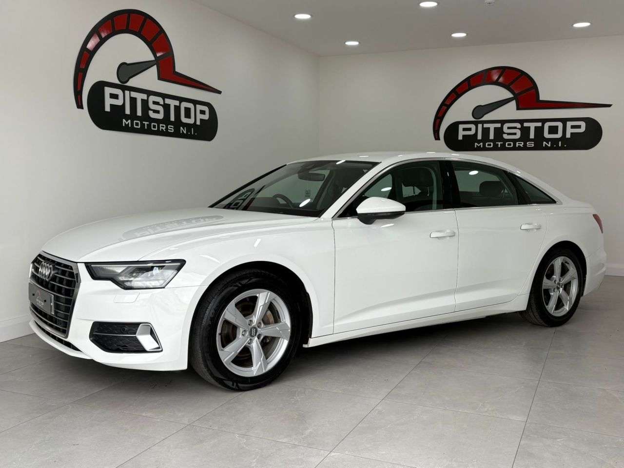 A 2019 AUDI A6 SALOON 2.0 TDI 40 Sport Saloon 4dr Diesel S Tronic Euro 6 (s/s) (204 ps) A 2019 AUDI A6 SALOON 2.0 TDI 40 Sport Saloon 4dr Diesel S Tronic Euro 6 (s/s) (204 ps)