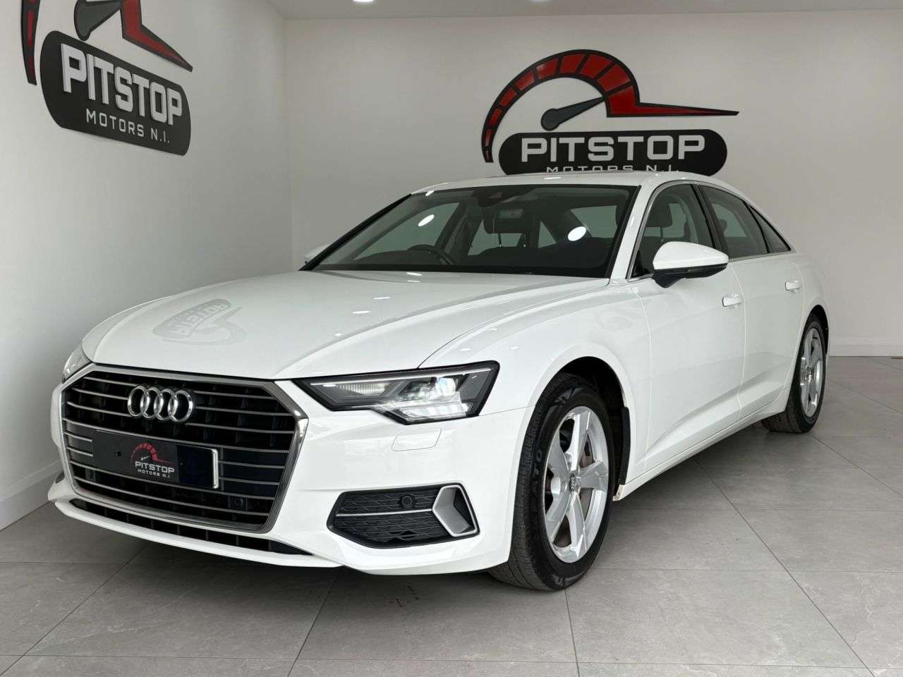 A 2019 AUDI A6 SALOON 2.0 TDI 40 Sport Saloon 4dr Diesel S Tronic Euro 6 (s/s) (204 ps) A 2019 AUDI A6 SALOON 2.0 TDI 40 Sport Saloon 4dr Diesel S Tronic Euro 6 (s/s) (204 ps)