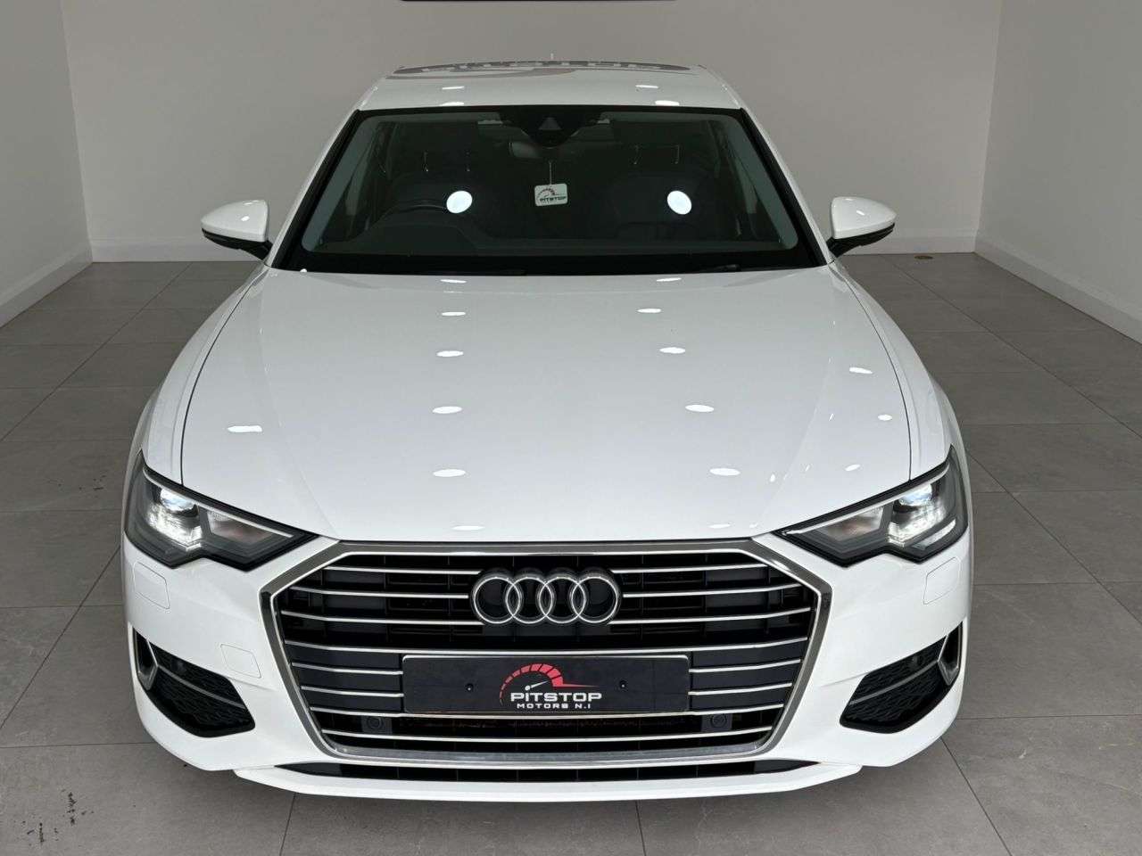 A 2019 AUDI A6 SALOON 2.0 TDI 40 Sport Saloon 4dr Diesel S Tronic Euro 6 (s/s) (204 ps) A 2019 AUDI A6 SALOON 2.0 TDI 40 Sport Saloon 4dr Diesel S Tronic Euro 6 (s/s) (204 ps)