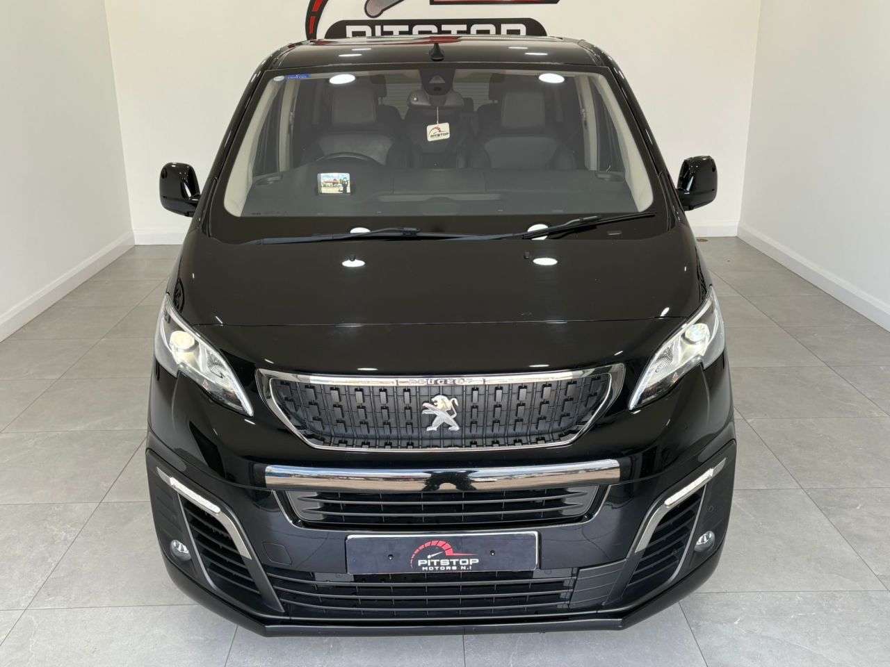 A 2018 PEUGEOT TRAVELLER 2.0 BlueHDi Allure Standard MPV 5dr Diesel Manual MWB Euro 6 (s/s) (SNav) ( A 2018 PEUGEOT TRAVELLER 2.0 BlueHDi Allure Standard MPV 5dr Diesel Manual MWB Euro 6 (s/s) (SNav) (