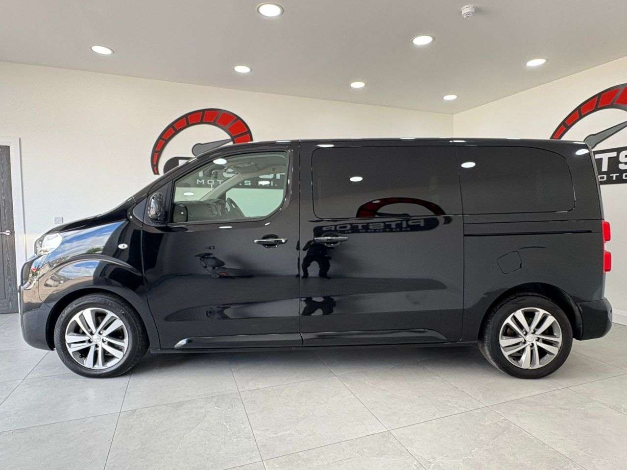 2018 PEUGEOT TRAVELLER 2018 PEUGEOT TRAVELLER