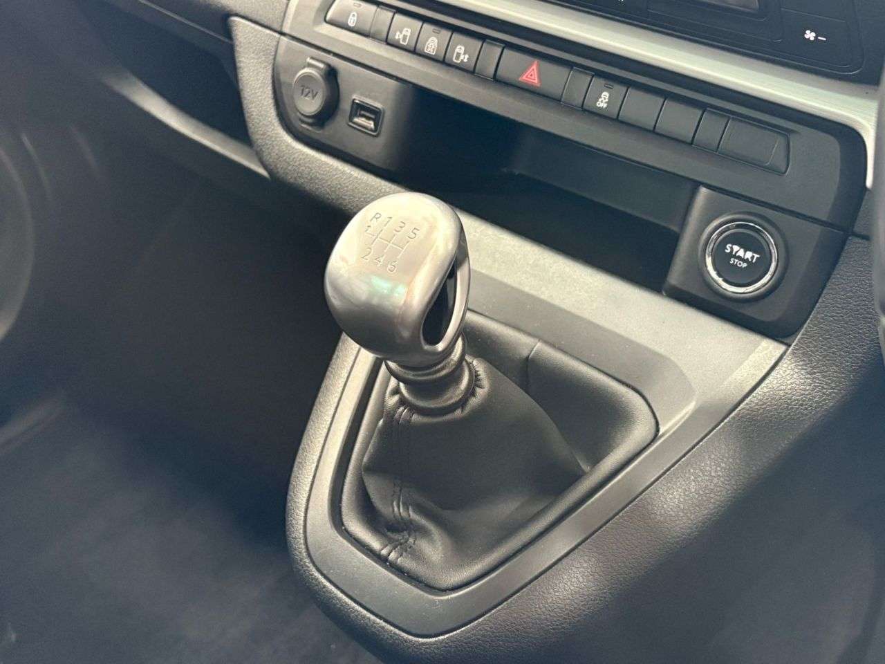 2018 PEUGEOT TRAVELLER 2018 PEUGEOT TRAVELLER