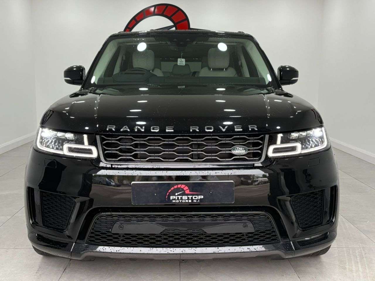A 2018 LAND ROVER RANGE ROVER SPORT 3.0 SD V6 HSE Dynamic SUV 5dr Diesel Auto 4WD Euro 6 (s/s) (306 ps) A 2018 LAND ROVER RANGE ROVER SPORT 3.0 SD V6 HSE Dynamic SUV 5dr Diesel Auto 4WD Euro 6 (s/s) (306 ps)