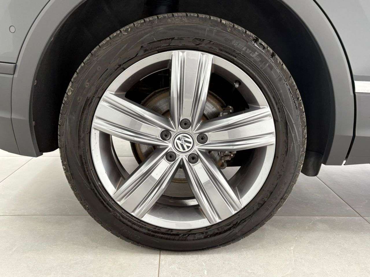 2019 VOLKSWAGEN TIGUAN 2019 VOLKSWAGEN TIGUAN