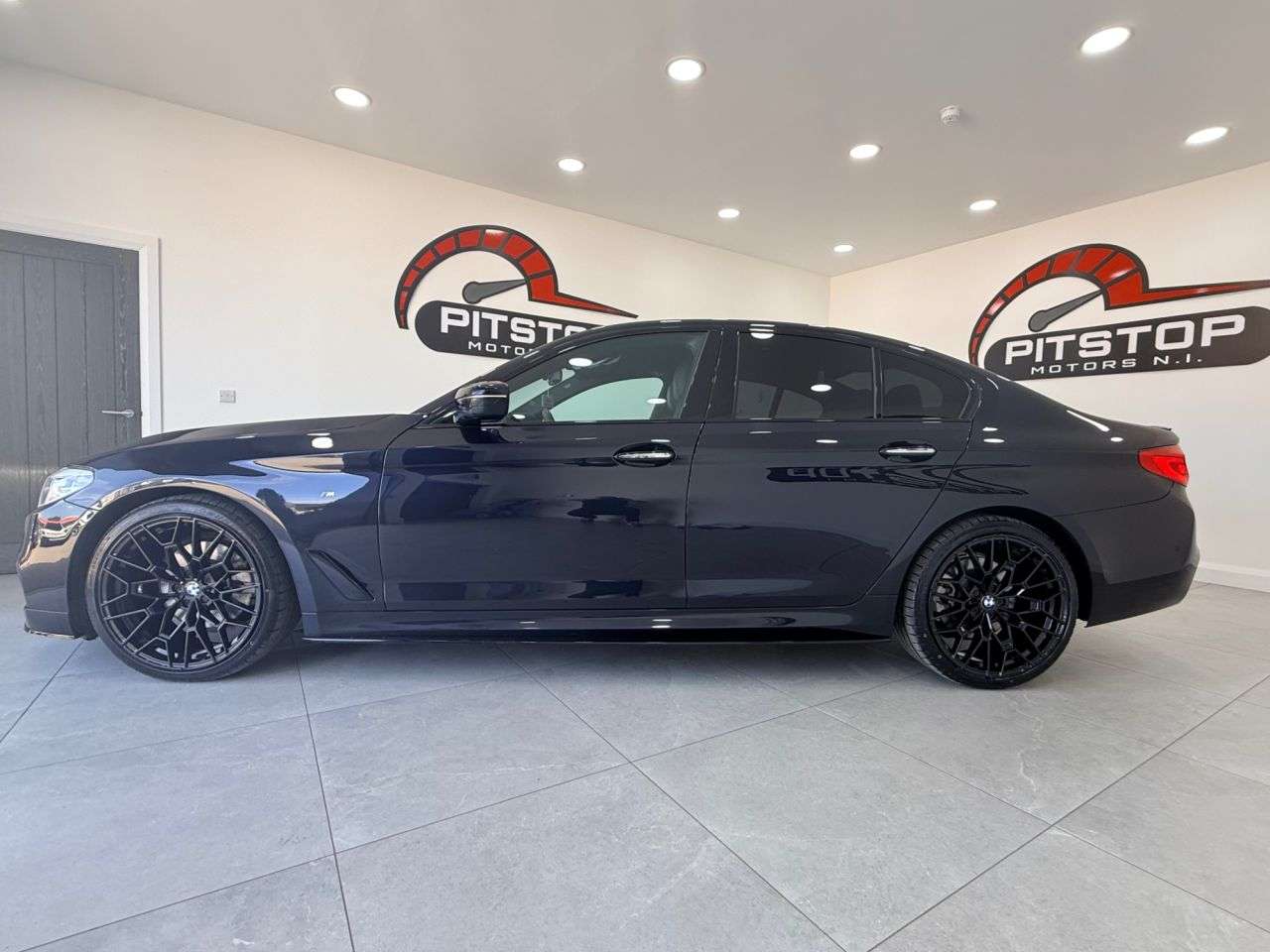 2018 BMW 5 SERIES 2018 BMW 5 SERIES