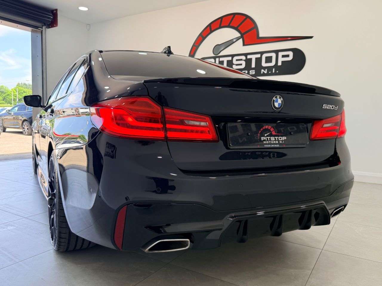 2018 BMW 5 SERIES 2018 BMW 5 SERIES