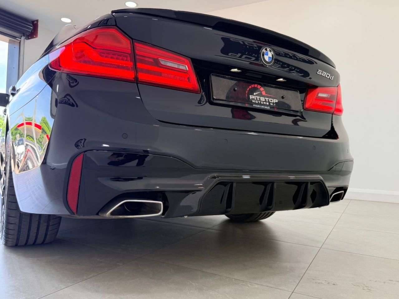 2018 BMW 5 SERIES 2018 BMW 5 SERIES
