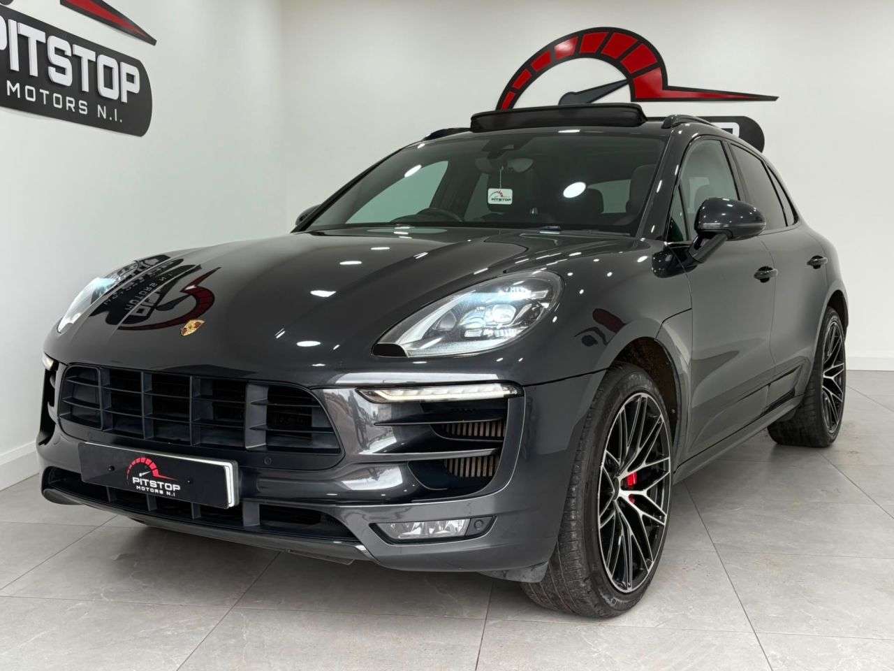 A 2021 PORSCHE MACAN 3.0T V6 GTS SUV 5dr Petrol PDK 4WD Euro 6 (s/s) (360 ps) A 2021 PORSCHE MACAN 3.0T V6 GTS SUV 5dr Petrol PDK 4WD Euro 6 (s/s) (360 ps)