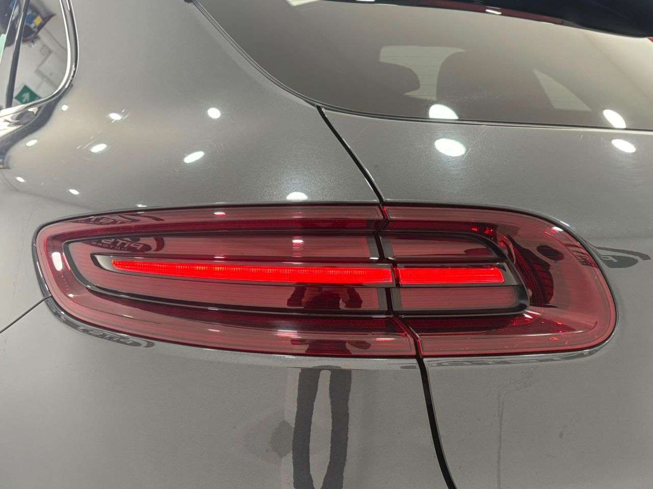 2016 PORSCHE MACAN 2016 PORSCHE MACAN