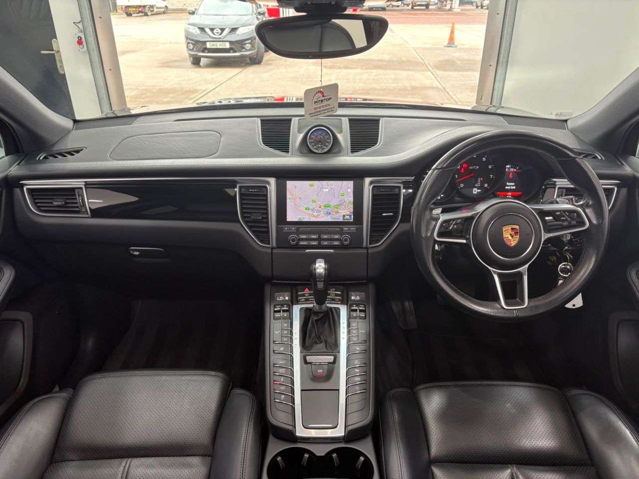 2016 PORSCHE MACAN 2016 PORSCHE MACAN