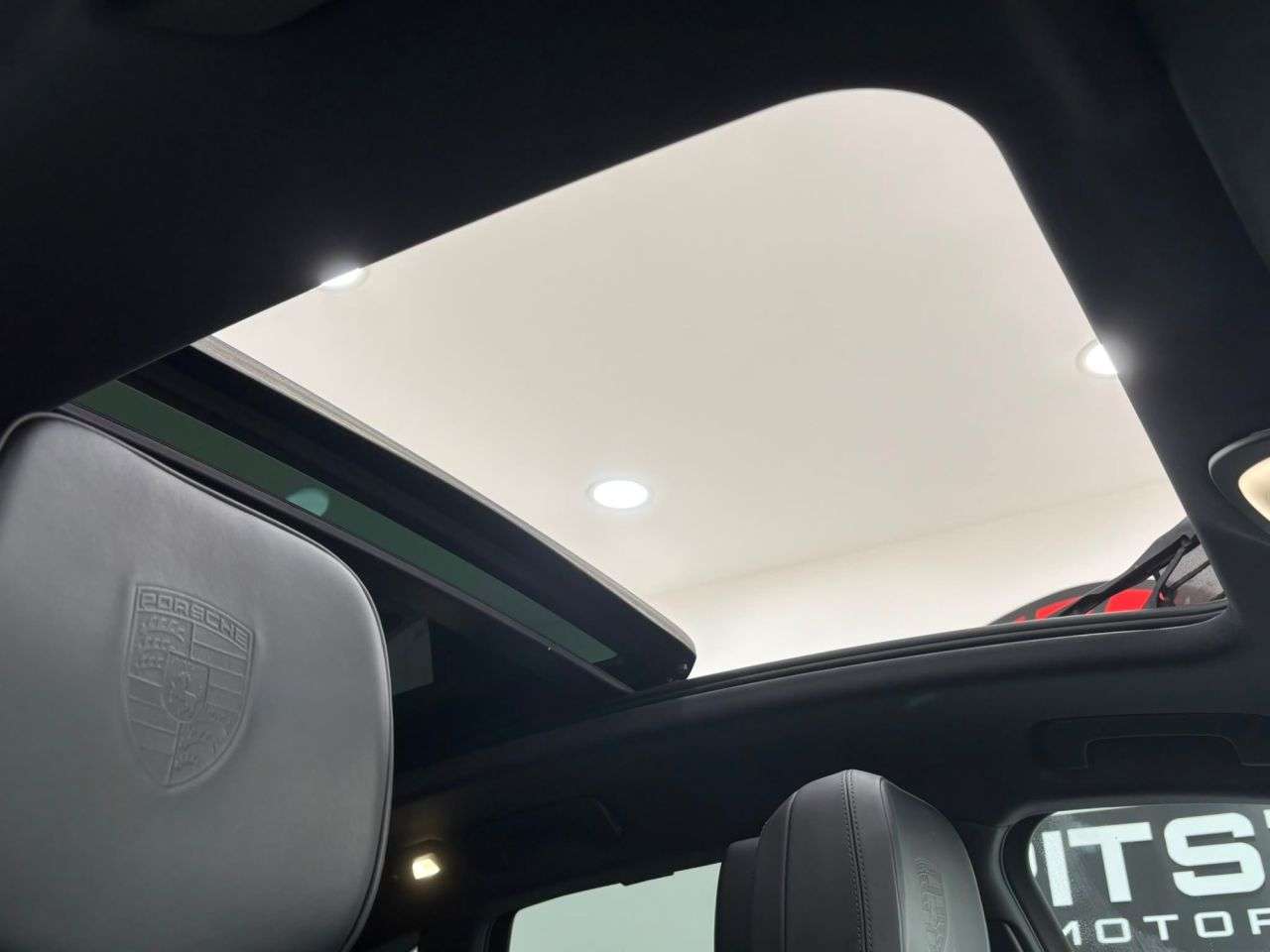 2016 PORSCHE MACAN 2016 PORSCHE MACAN