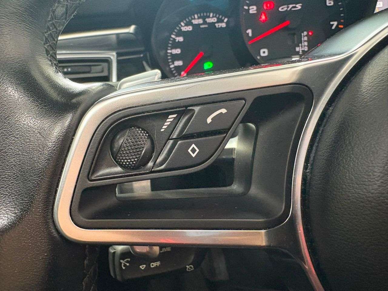 2016 PORSCHE MACAN 2016 PORSCHE MACAN