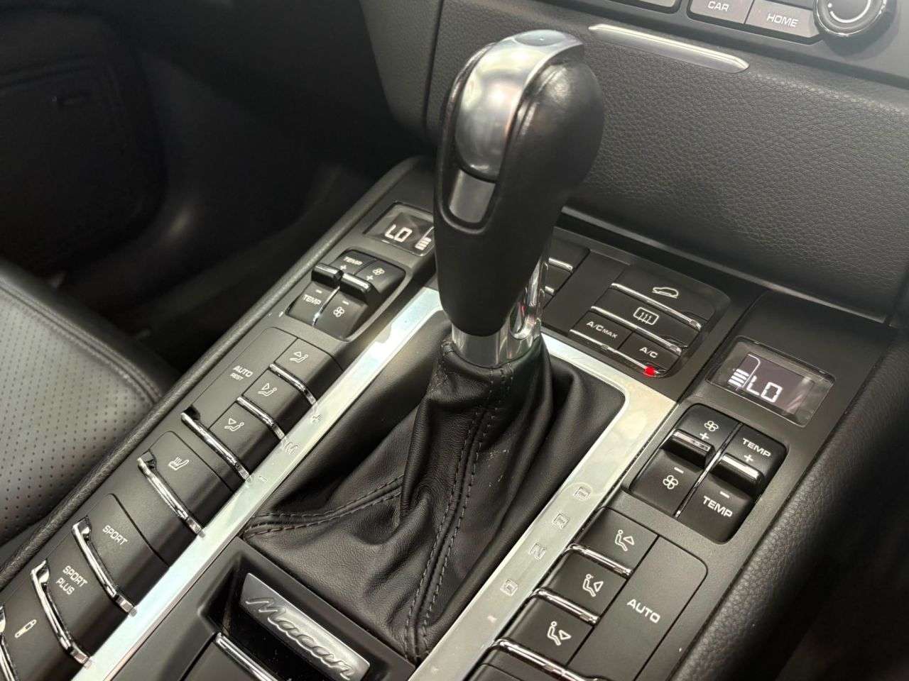 2016 PORSCHE MACAN 2016 PORSCHE MACAN