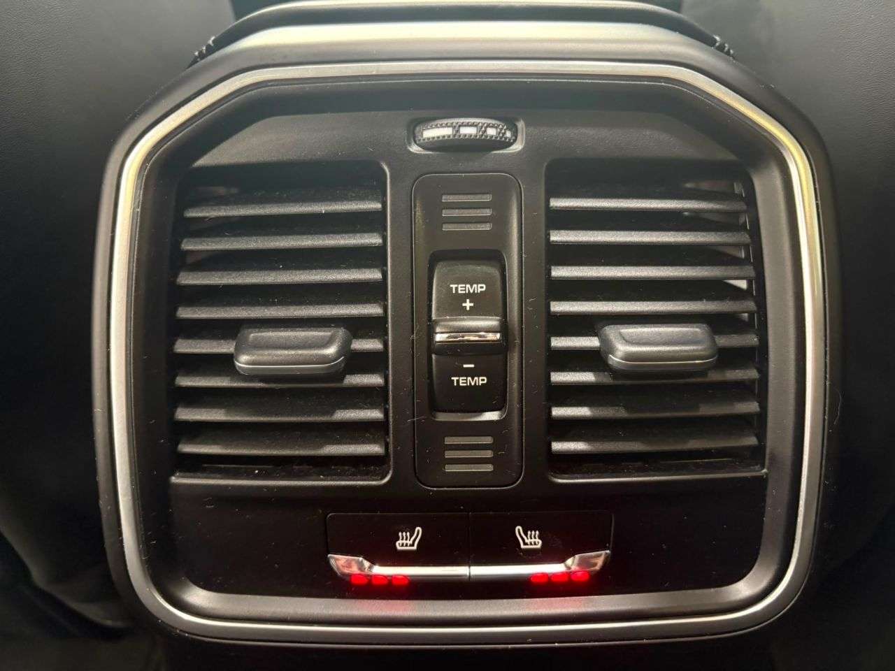 2016 PORSCHE MACAN 2016 PORSCHE MACAN