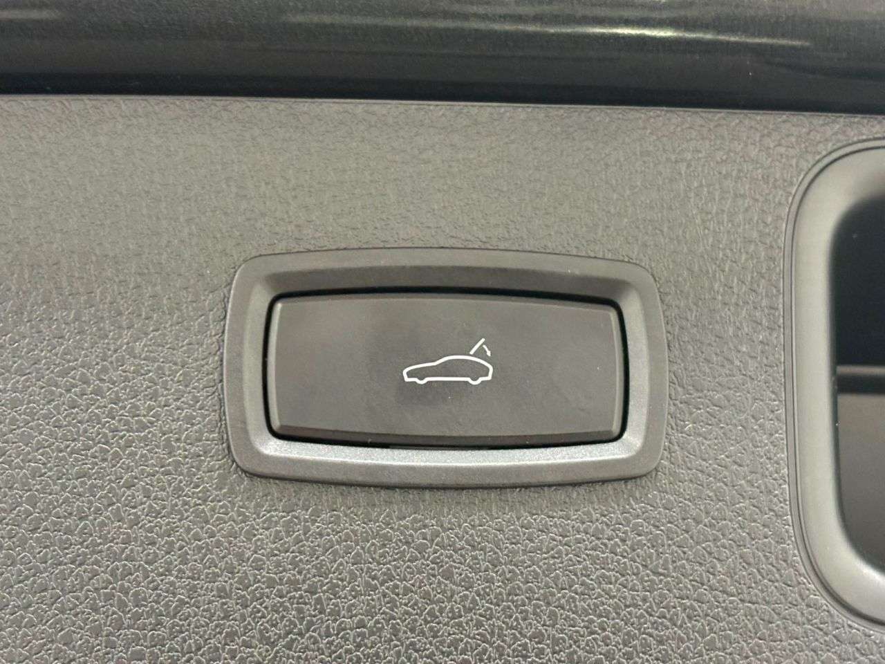 2016 PORSCHE MACAN 2016 PORSCHE MACAN