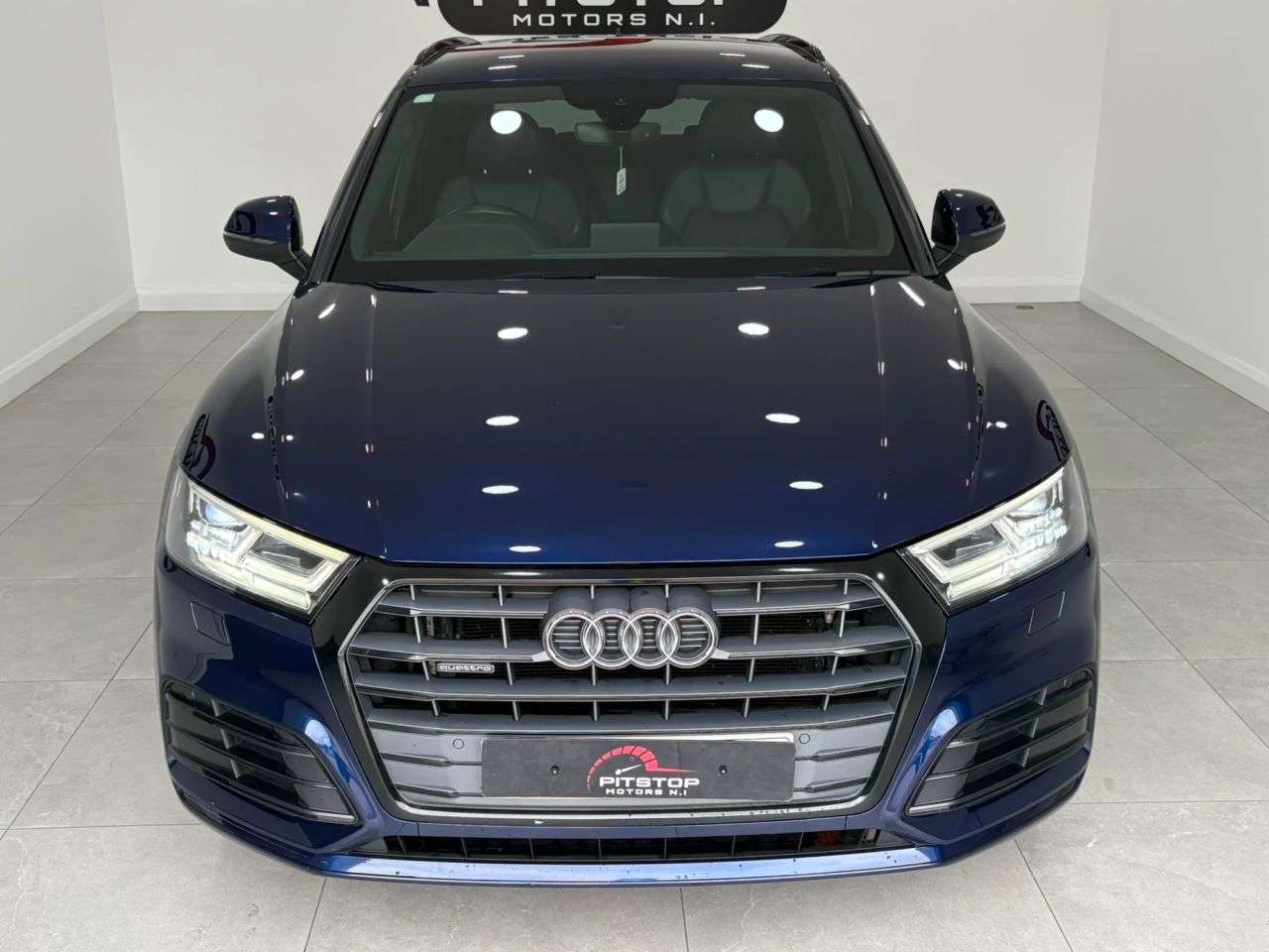 A 2018 AUDI Q5 2.0 TDI S line SUV 5dr Diesel S Tronic quattro Euro 6 (s/s) (190 ps) A 2018 AUDI Q5 2.0 TDI S line SUV 5dr Diesel S Tronic quattro Euro 6 (s/s) (190 ps)