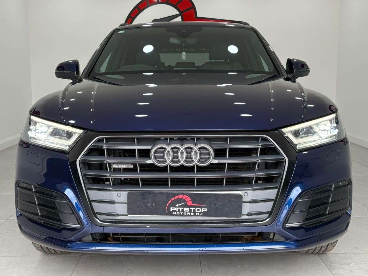 A 2018 AUDI Q5 2.0 TDI S line SUV 5dr Diesel S Tronic quattro Euro 6 (s/s) (190 ps) A 2018 AUDI Q5 2.0 TDI S line SUV 5dr Diesel S Tronic quattro Euro 6 (s/s) (190 ps)