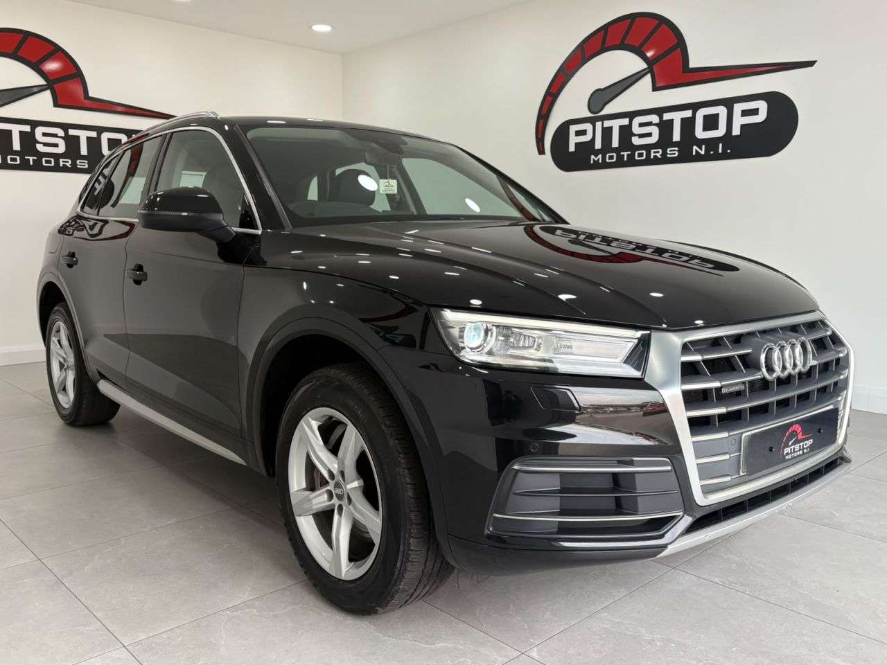 A 2018 AUDI Q5 2.0 TDI Sport SUV 5dr Diesel S Tronic quattro Euro 6 (s/s) (190 ps) A 2018 AUDI Q5 2.0 TDI Sport SUV 5dr Diesel S Tronic quattro Euro 6 (s/s) (190 ps)