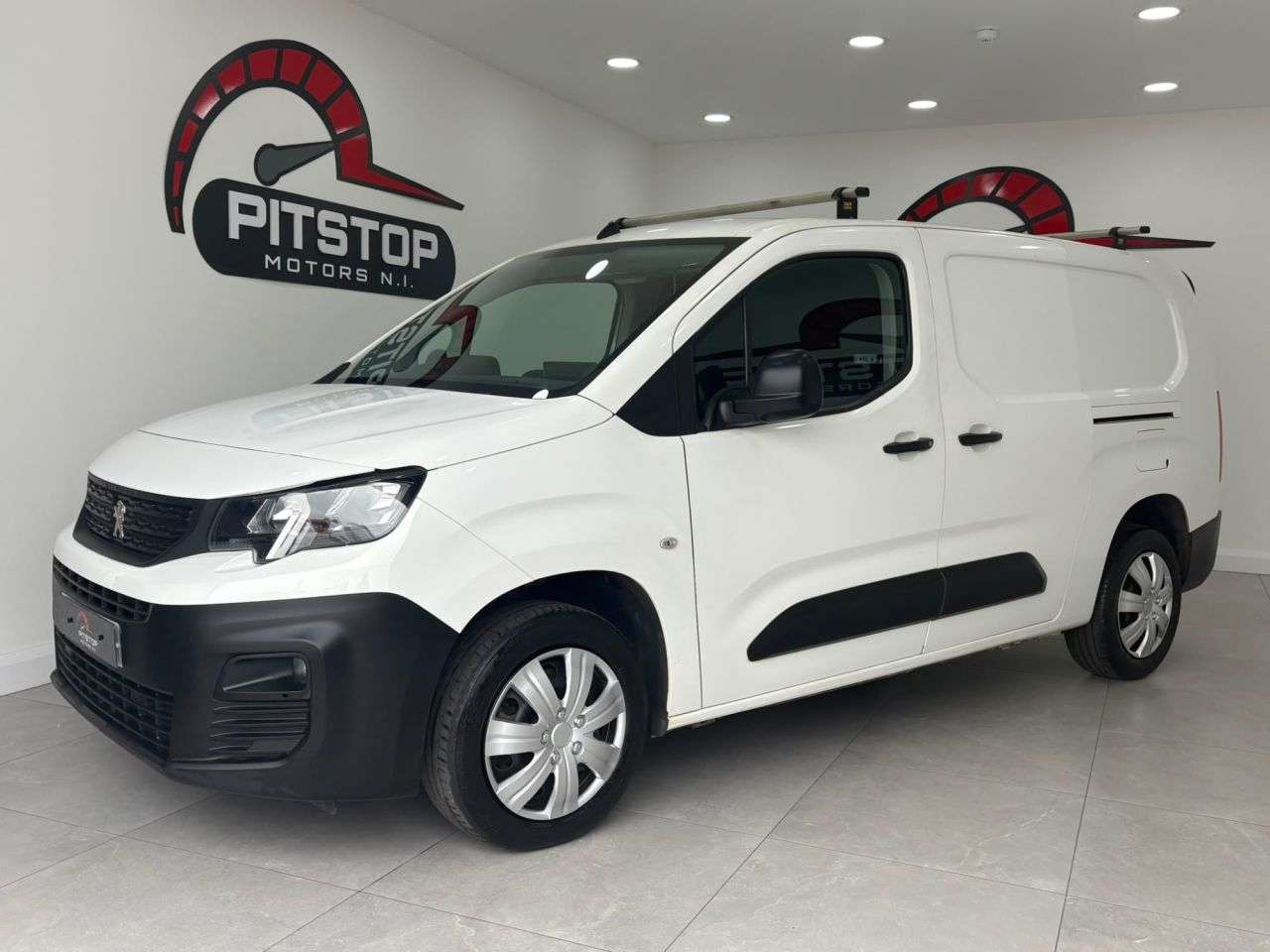 A 2020 PEUGEOT PARTNER 1.5 BlueHDi 950 Professional Long Panel Van 6dr Diesel Manual LWB Euro 6 (s A 2020 PEUGEOT PARTNER 1.5 BlueHDi 950 Professional Long Panel Van 6dr Diesel Manual LWB Euro 6 (s