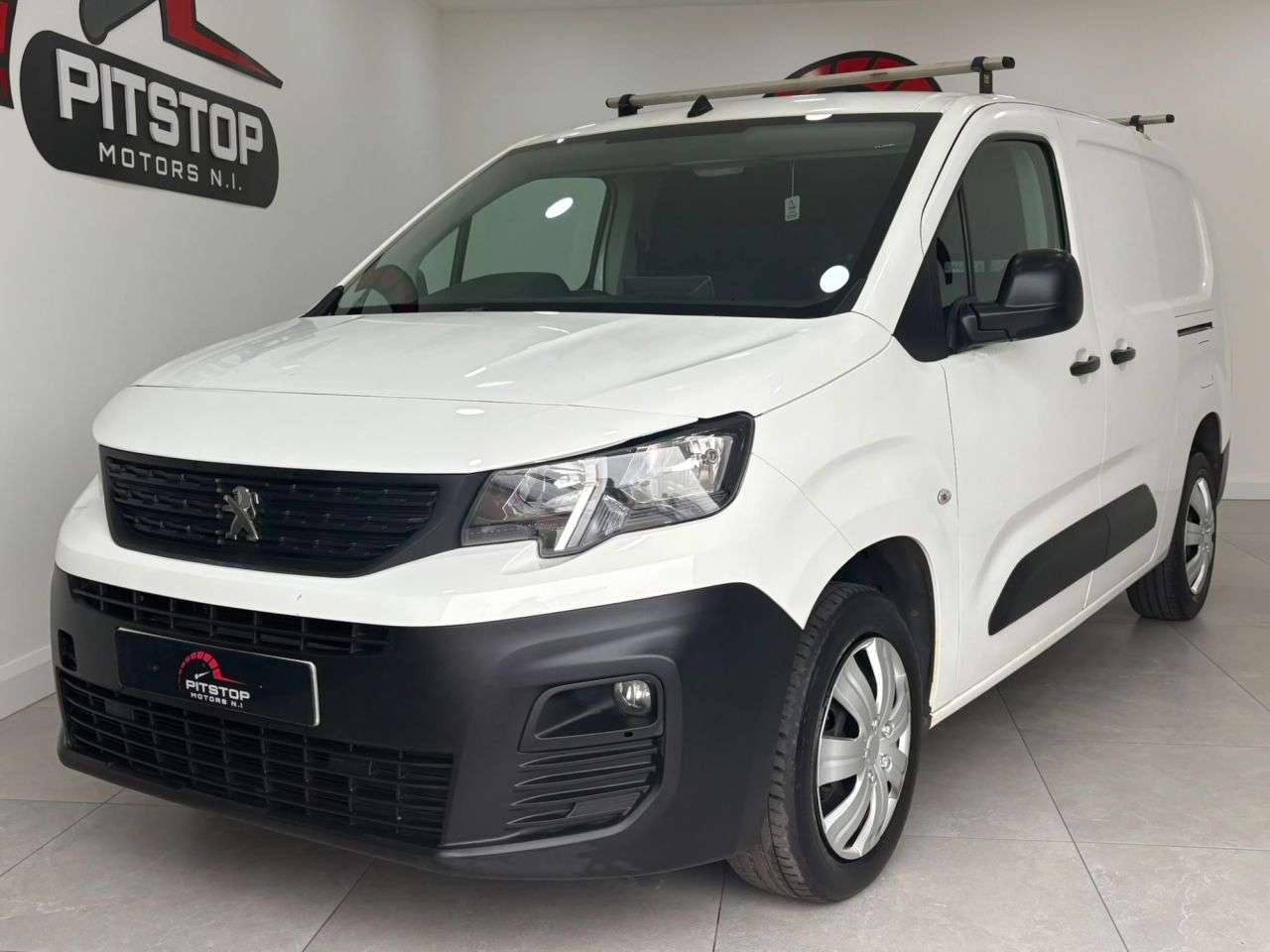 A 2020 PEUGEOT PARTNER 1.5 BlueHDi 950 Professional Long Panel Van 6dr Diesel Manual LWB Euro 6 (s A 2020 PEUGEOT PARTNER 1.5 BlueHDi 950 Professional Long Panel Van 6dr Diesel Manual LWB Euro 6 (s