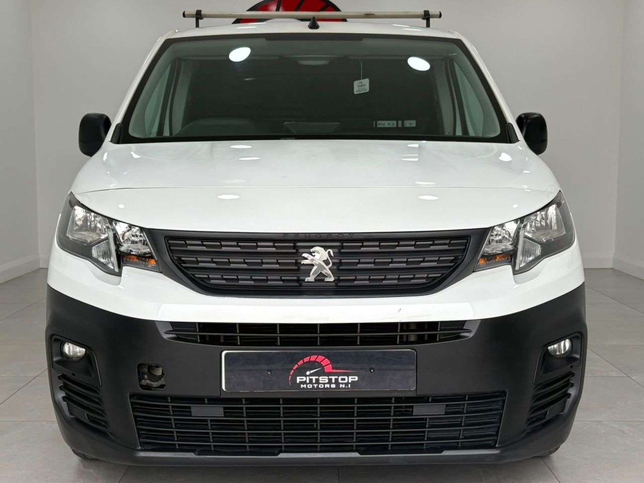 A 2020 PEUGEOT PARTNER 1.5 BlueHDi 950 Professional Long Panel Van 6dr Diesel Manual LWB Euro 6 (s A 2020 PEUGEOT PARTNER 1.5 BlueHDi 950 Professional Long Panel Van 6dr Diesel Manual LWB Euro 6 (s