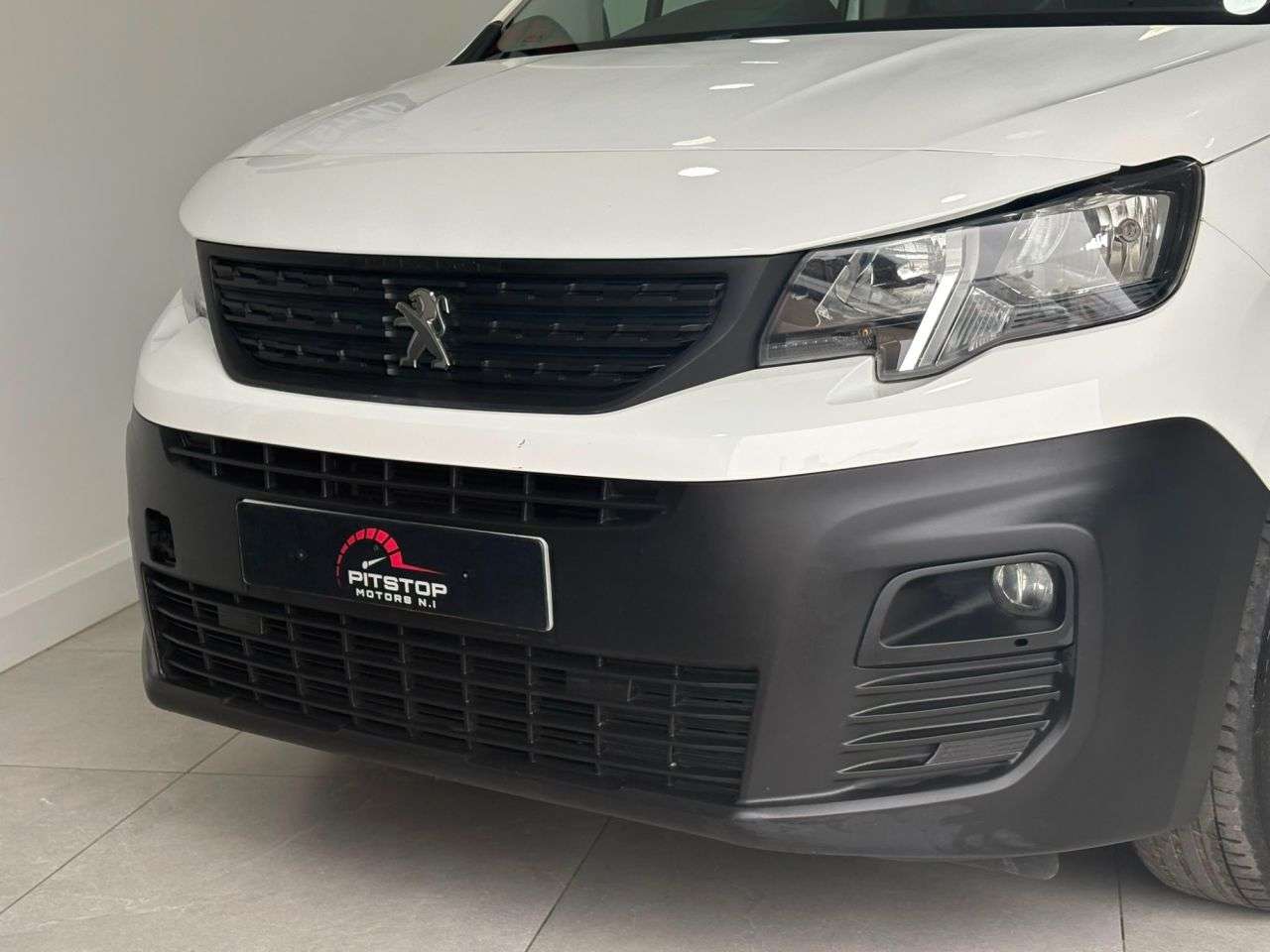 A 2020 PEUGEOT PARTNER 1.5 BlueHDi 950 Professional Long Panel Van 6dr Diesel Manual LWB Euro 6 (s A 2020 PEUGEOT PARTNER 1.5 BlueHDi 950 Professional Long Panel Van 6dr Diesel Manual LWB Euro 6 (s