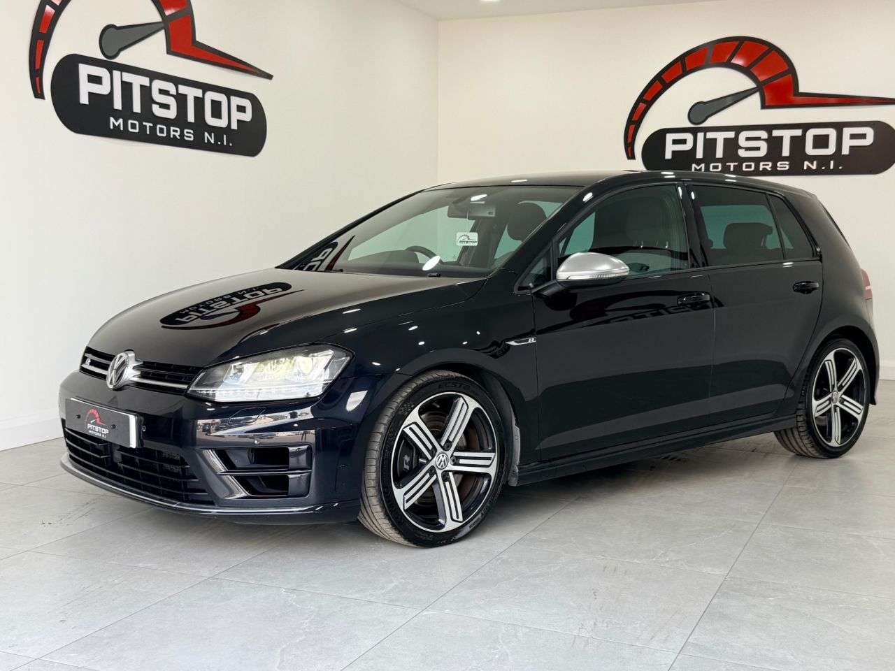 A 2015 VOLKSWAGEN GOLF 2.0 TSI BlueMotion Tech R Hatchback 5dr Petrol Manual 4Motion Euro 6 (s/s) A 2015 VOLKSWAGEN GOLF 2.0 TSI BlueMotion Tech R Hatchback 5dr Petrol Manual 4Motion Euro 6 (s/s)