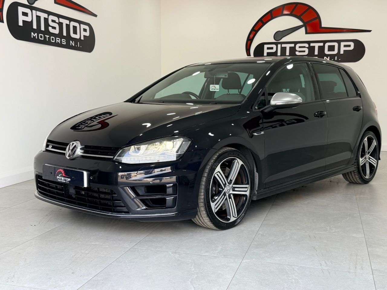 A 2015 VOLKSWAGEN GOLF 2.0 TSI BlueMotion Tech R Hatchback 5dr Petrol Manual 4Motion Euro 6 (s/s) A 2015 VOLKSWAGEN GOLF 2.0 TSI BlueMotion Tech R Hatchback 5dr Petrol Manual 4Motion Euro 6 (s/s)