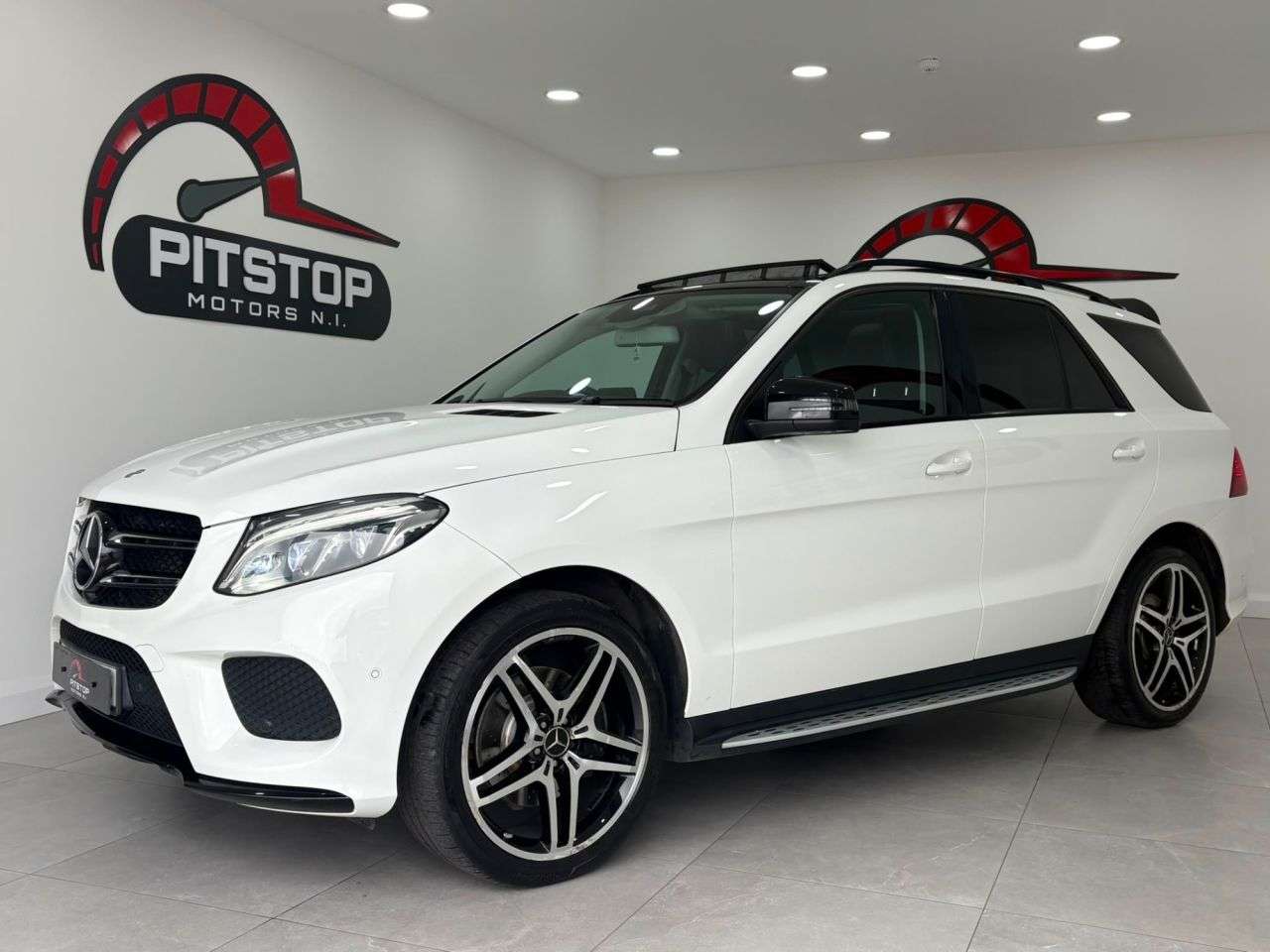 A 2016 MERCEDES-BENZ GLE 2.1 GLE250d AMG Line (Premium) SUV 5dr Diesel G-Tronic 4MATIC Euro 6 (s/s) A 2016 MERCEDES-BENZ GLE 2.1 GLE250d AMG Line (Premium) SUV 5dr Diesel G-Tronic 4MATIC Euro 6 (s/s)