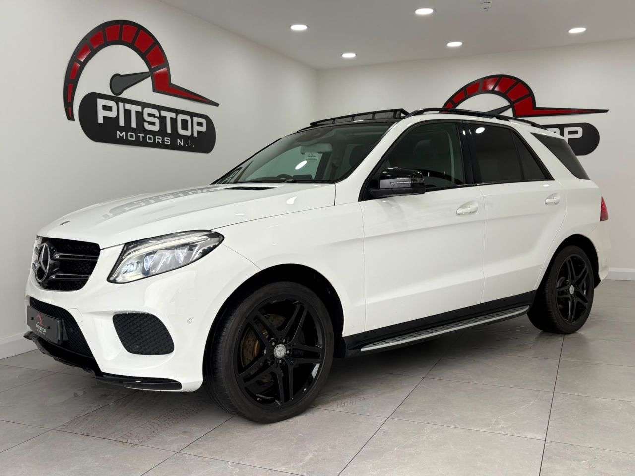 A 2016 MERCEDES-BENZ GLE 2.1 GLE250d AMG Line (Premium) SUV 5dr Diesel G-Tronic 4MATIC Euro 6 (s/s) A 2016 MERCEDES-BENZ GLE 2.1 GLE250d AMG Line (Premium) SUV 5dr Diesel G-Tronic 4MATIC Euro 6 (s/s)