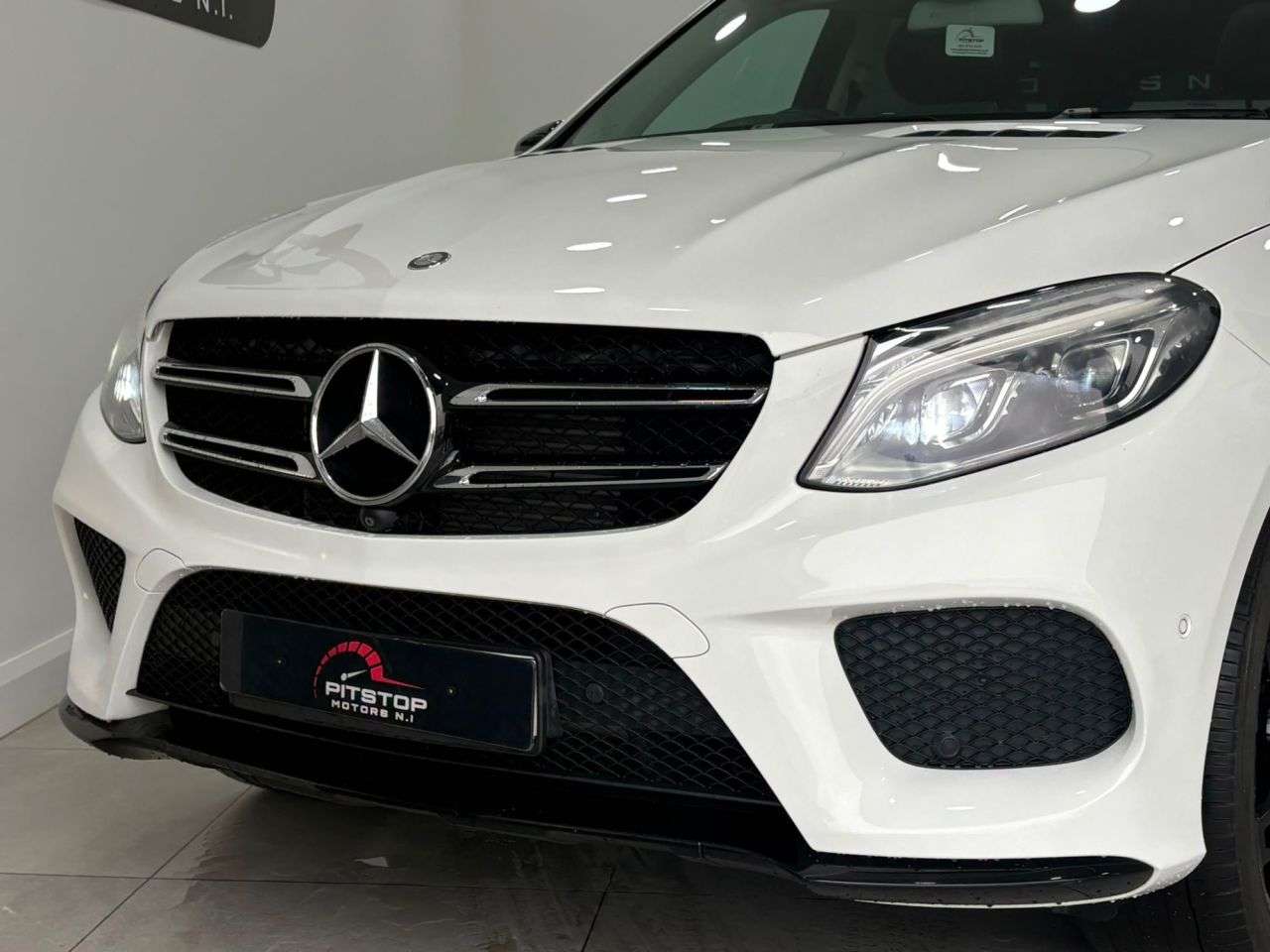 A 2016 MERCEDES-BENZ GLE 2.1 GLE250d AMG Line (Premium) SUV 5dr Diesel G-Tronic 4MATIC Euro 6 (s/s) A 2016 MERCEDES-BENZ GLE 2.1 GLE250d AMG Line (Premium) SUV 5dr Diesel G-Tronic 4MATIC Euro 6 (s/s)