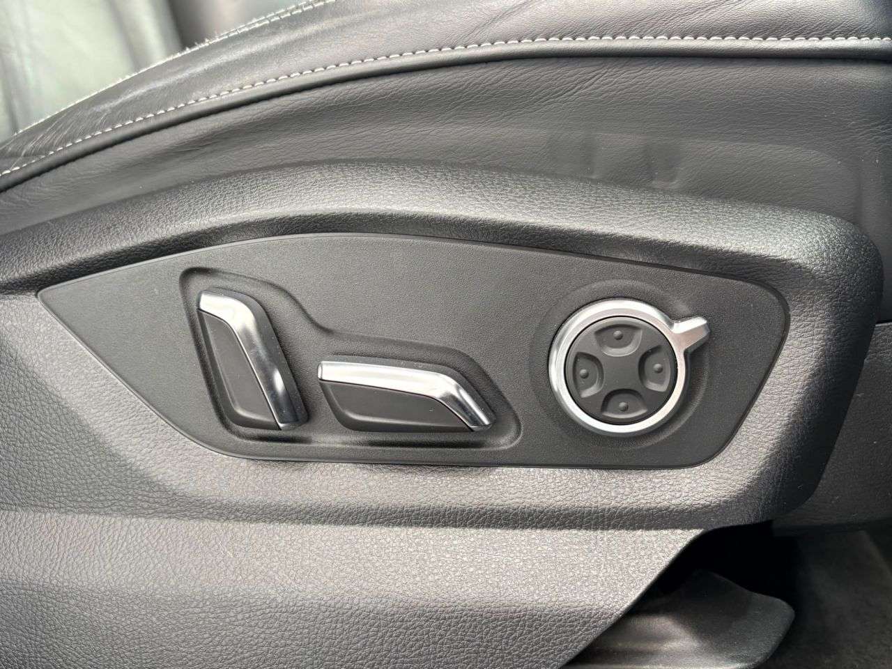 2018 AUDI Q7 2018 AUDI Q7