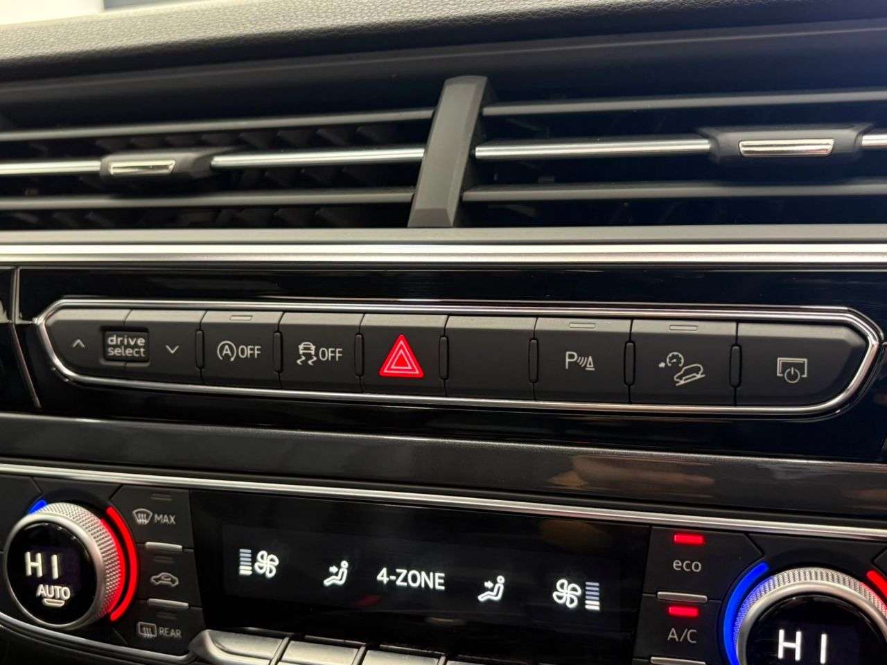 2018 AUDI Q7 2018 AUDI Q7