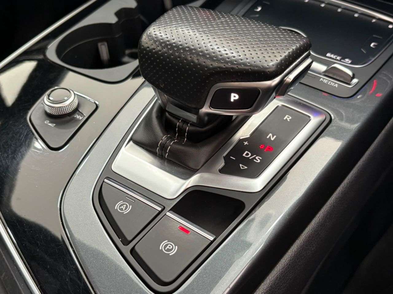 2018 AUDI Q7 2018 AUDI Q7