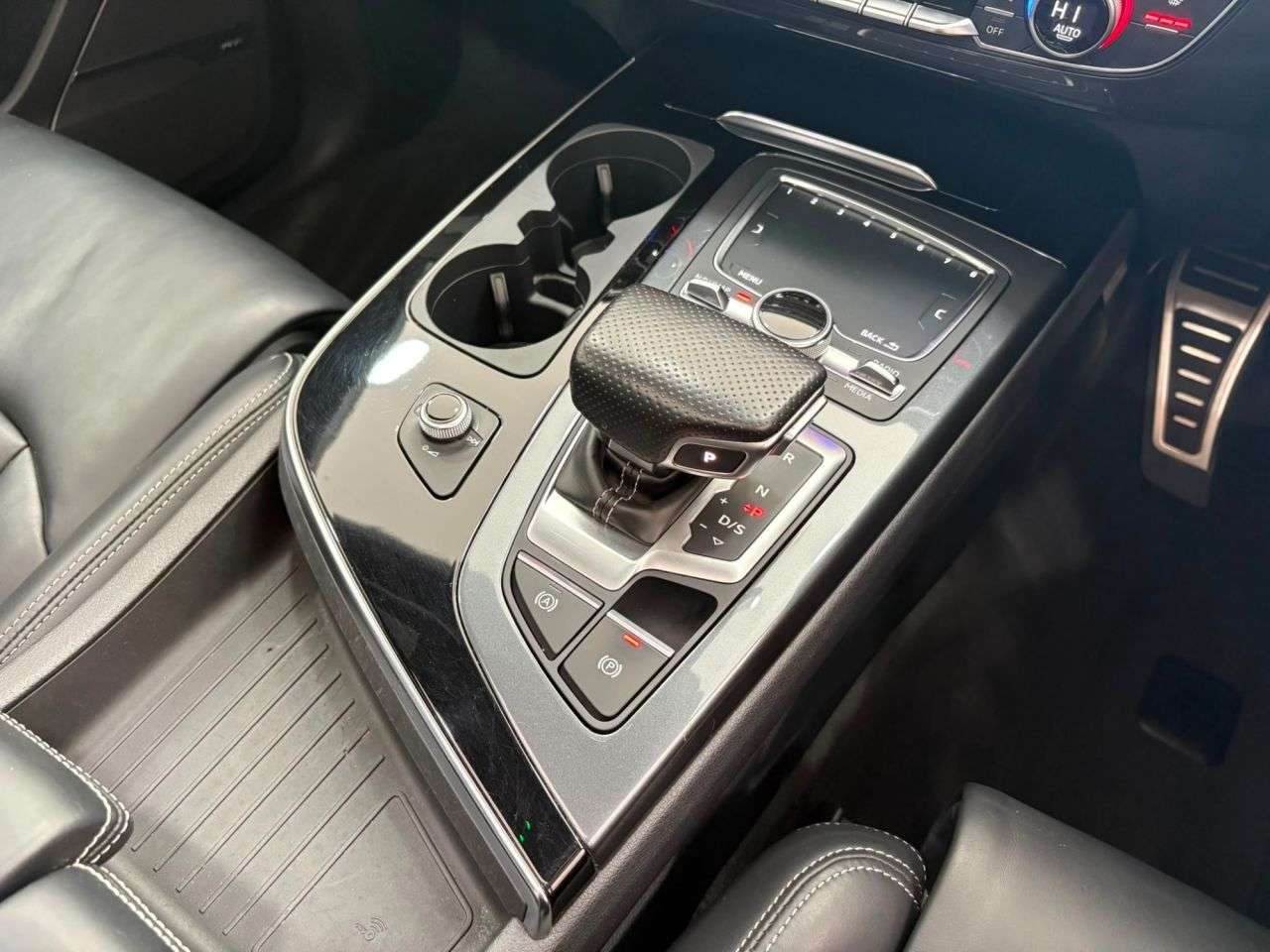 2018 AUDI Q7 2018 AUDI Q7