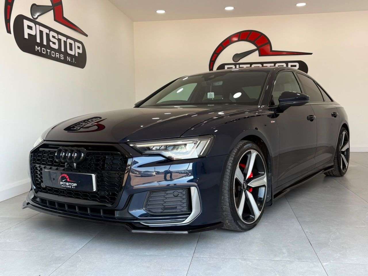 A 2018 AUDI A6 SALOON 2.0 TDI 40 S line Saloon 4dr Diesel S Tronic Euro 6 (s/s) (204 ps) A 2018 AUDI A6 SALOON 2.0 TDI 40 S line Saloon 4dr Diesel S Tronic Euro 6 (s/s) (204 ps)