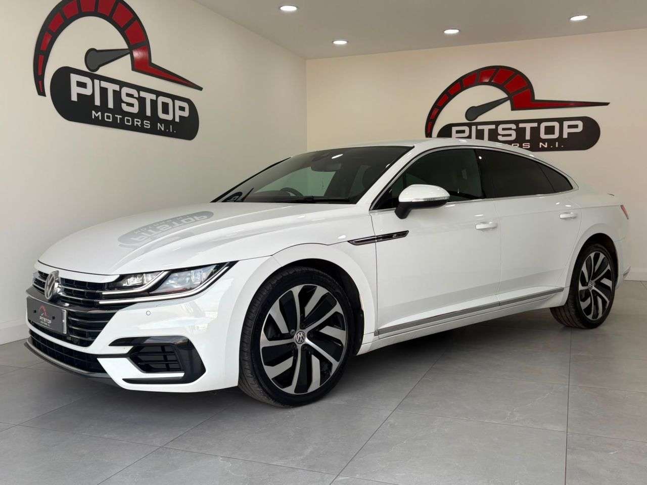A 2020 VOLKSWAGEN ARTEON 2.0 TDI R-Line Fastback 5dr Diesel DSG Euro 6 (s/s) (190 ps) A 2020 VOLKSWAGEN ARTEON 2.0 TDI R-Line Fastback 5dr Diesel DSG Euro 6 (s/s) (190 ps)