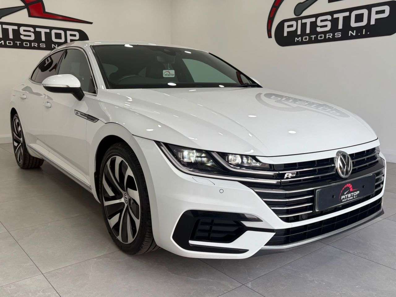A 2020 VOLKSWAGEN ARTEON 2.0 TDI R-Line Fastback 5dr Diesel DSG Euro 6 (s/s) (190 ps) A 2020 VOLKSWAGEN ARTEON 2.0 TDI R-Line Fastback 5dr Diesel DSG Euro 6 (s/s) (190 ps)