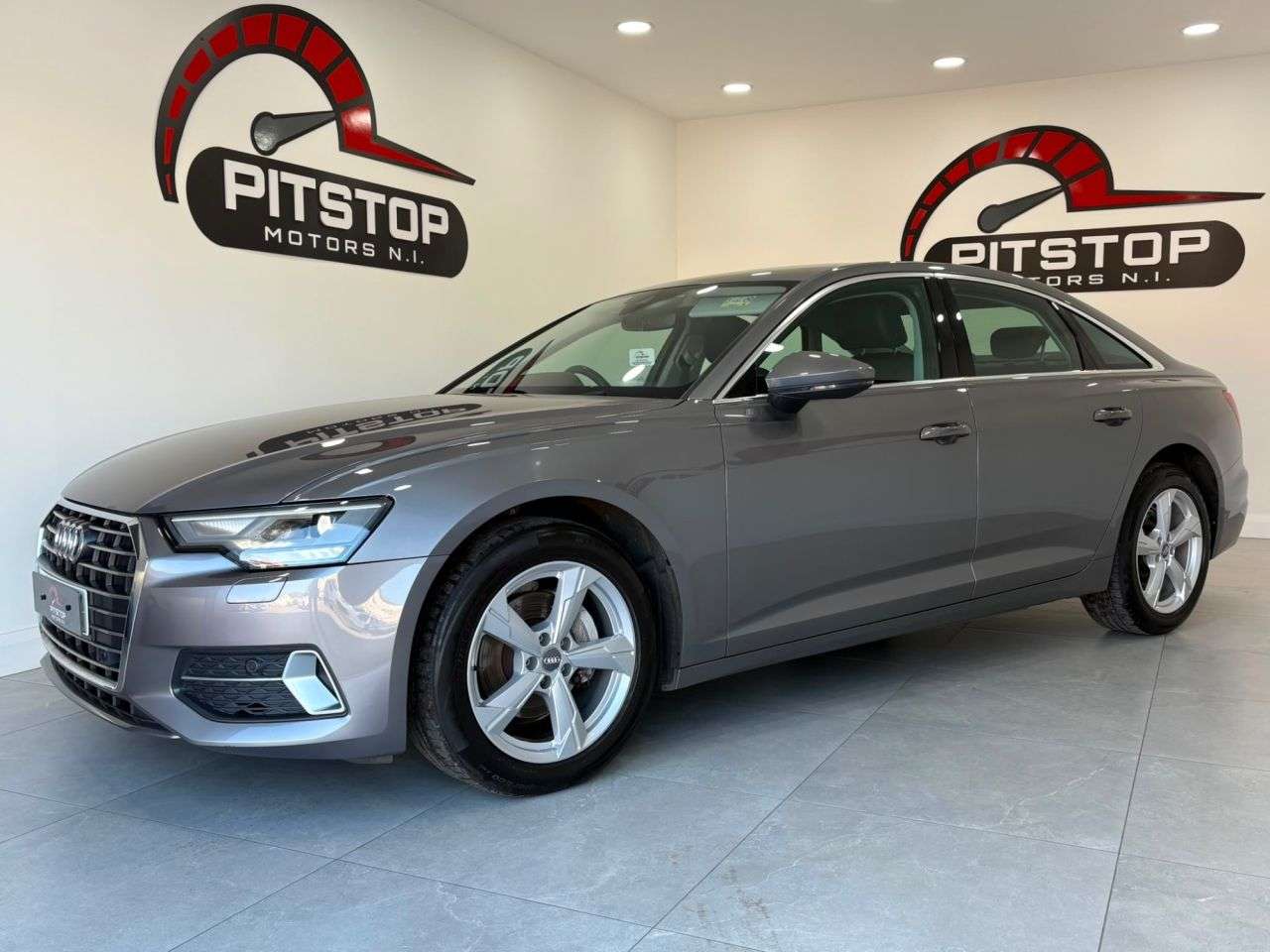 A 2018 AUDI A6 SALOON 2.0 TDI 40 Sport Saloon 4dr Diesel S Tronic Euro 6 (s/s) (204 ps) A 2018 AUDI A6 SALOON 2.0 TDI 40 Sport Saloon 4dr Diesel S Tronic Euro 6 (s/s) (204 ps)