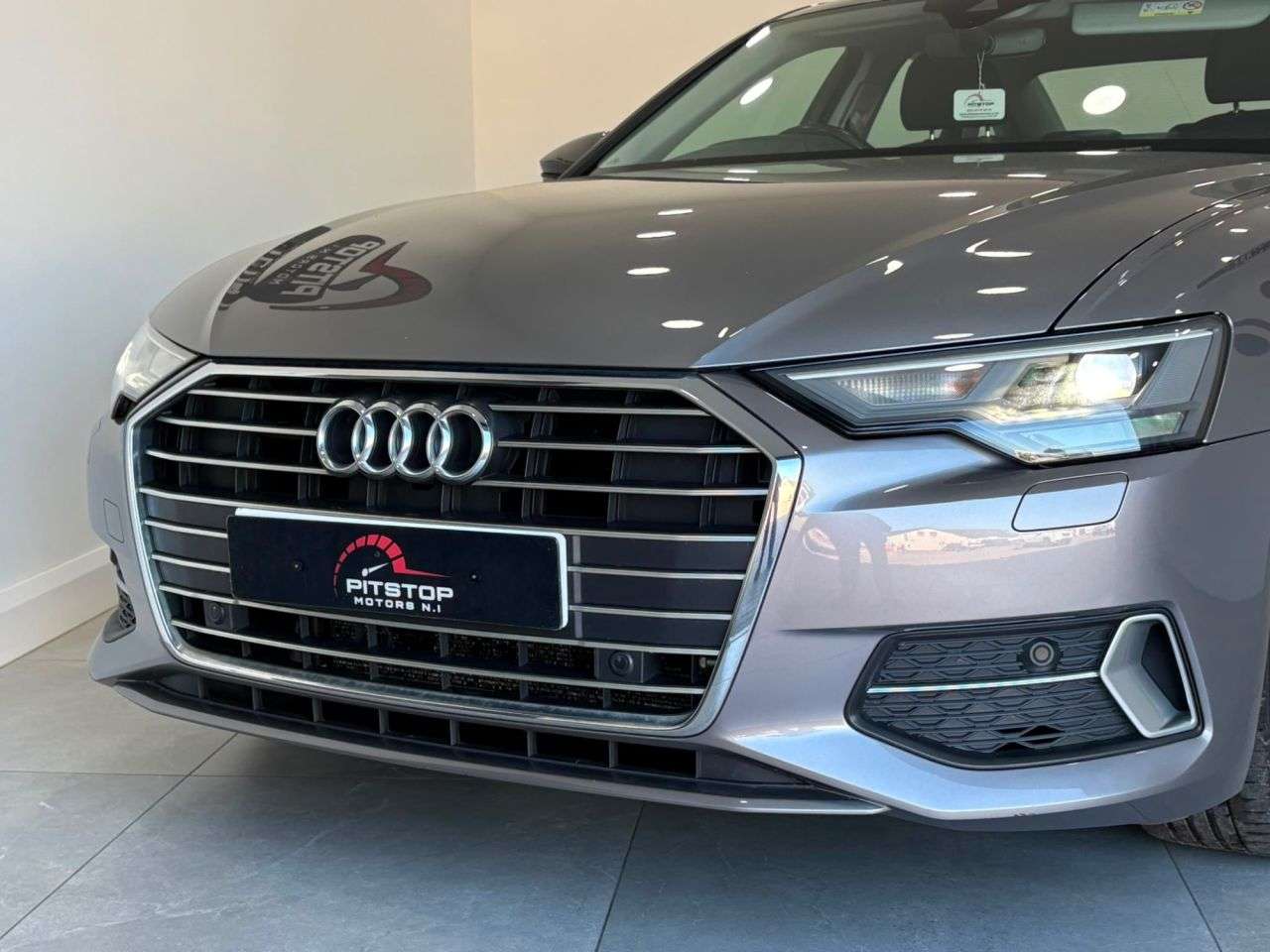 A 2018 AUDI A6 SALOON 2.0 TDI 40 Sport Saloon 4dr Diesel S Tronic Euro 6 (s/s) (204 ps) A 2018 AUDI A6 SALOON 2.0 TDI 40 Sport Saloon 4dr Diesel S Tronic Euro 6 (s/s) (204 ps)