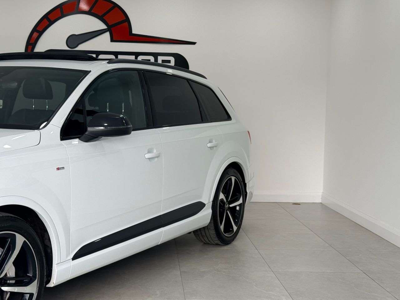 A 2019 AUDI Q7 3.0 TDI V6 50 Black Edition SUV 5dr Diesel Tiptronic quattro Euro 6 (s/s) ( A 2019 AUDI Q7 3.0 TDI V6 50 Black Edition SUV 5dr Diesel Tiptronic quattro Euro 6 (s/s) (