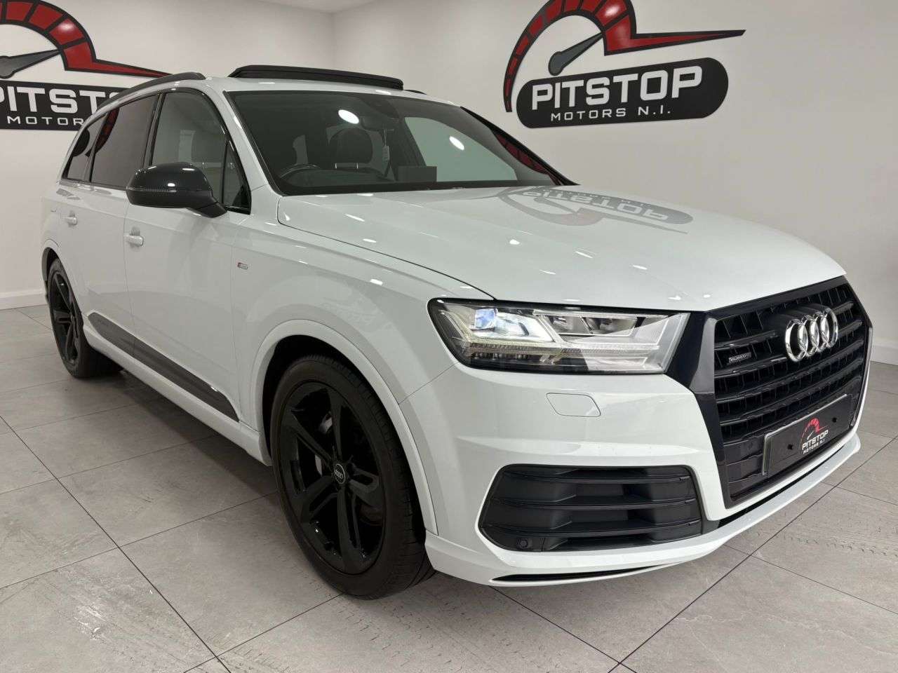 A 2019 AUDI Q7 3.0 TDI V6 50 Black Edition SUV 5dr Diesel Tiptronic quattro Euro 6 (s/s) ( A 2019 AUDI Q7 3.0 TDI V6 50 Black Edition SUV 5dr Diesel Tiptronic quattro Euro 6 (s/s) (