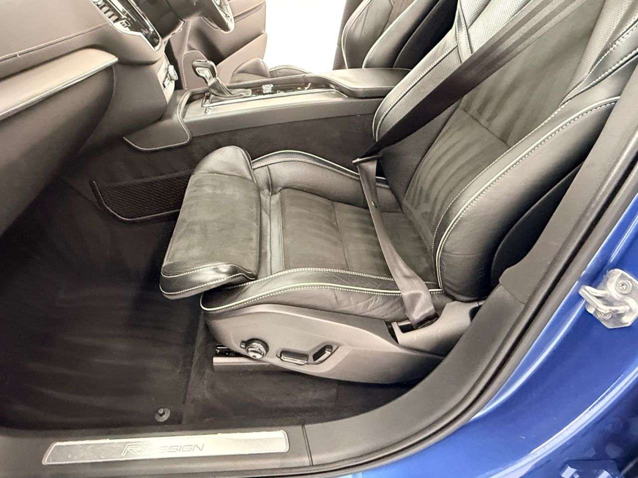 2019 VOLVO XC90 2019 VOLVO XC90