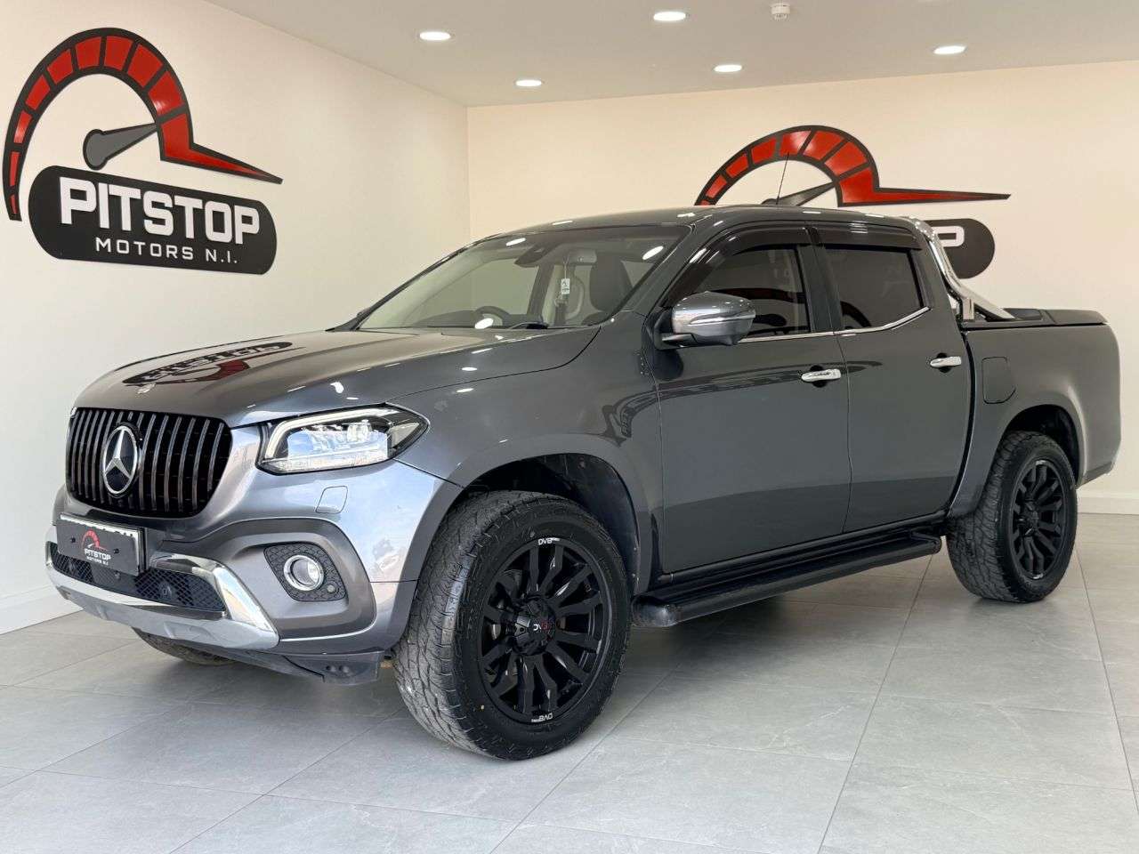 A 2018 MERCEDES-BENZ X CLASS 2.3 CDI Power Pickup Double Cab 4dr Diesel Auto 4MATIC Euro 6 (190 ps) A 2018 MERCEDES-BENZ X CLASS 2.3 CDI Power Pickup Double Cab 4dr Diesel Auto 4MATIC Euro 6 (190 ps)