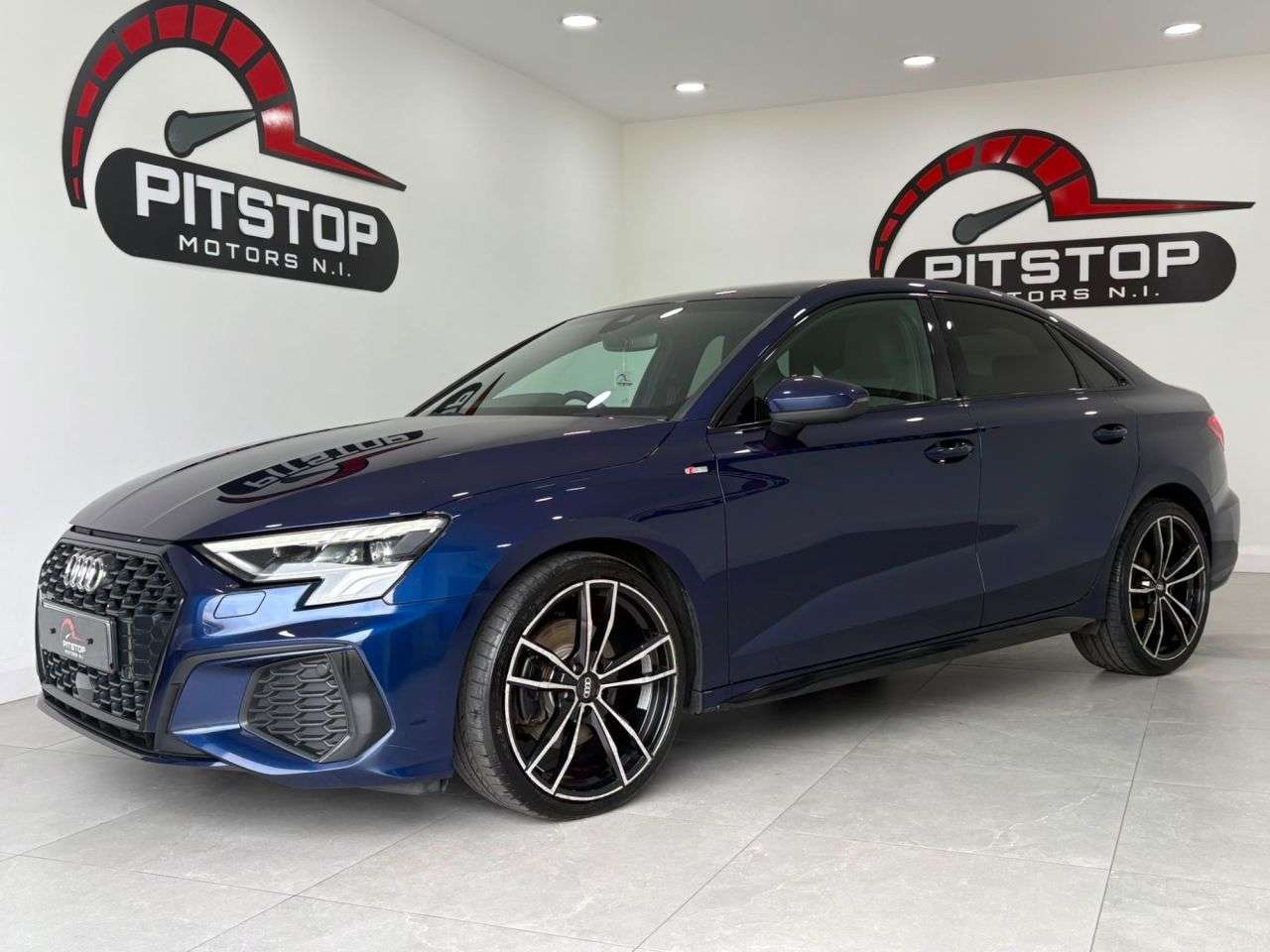 A 2021 AUDI A3 2.0 TDI 30 S line Saloon 4dr Diesel S Tronic Euro 6 (s/s) (116 ps) A 2021 AUDI A3 2.0 TDI 30 S line Saloon 4dr Diesel S Tronic Euro 6 (s/s) (116 ps)