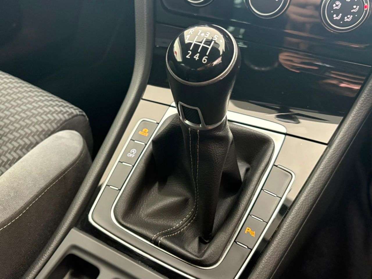 2019 VOLKSWAGEN GOLF 2019 VOLKSWAGEN GOLF
