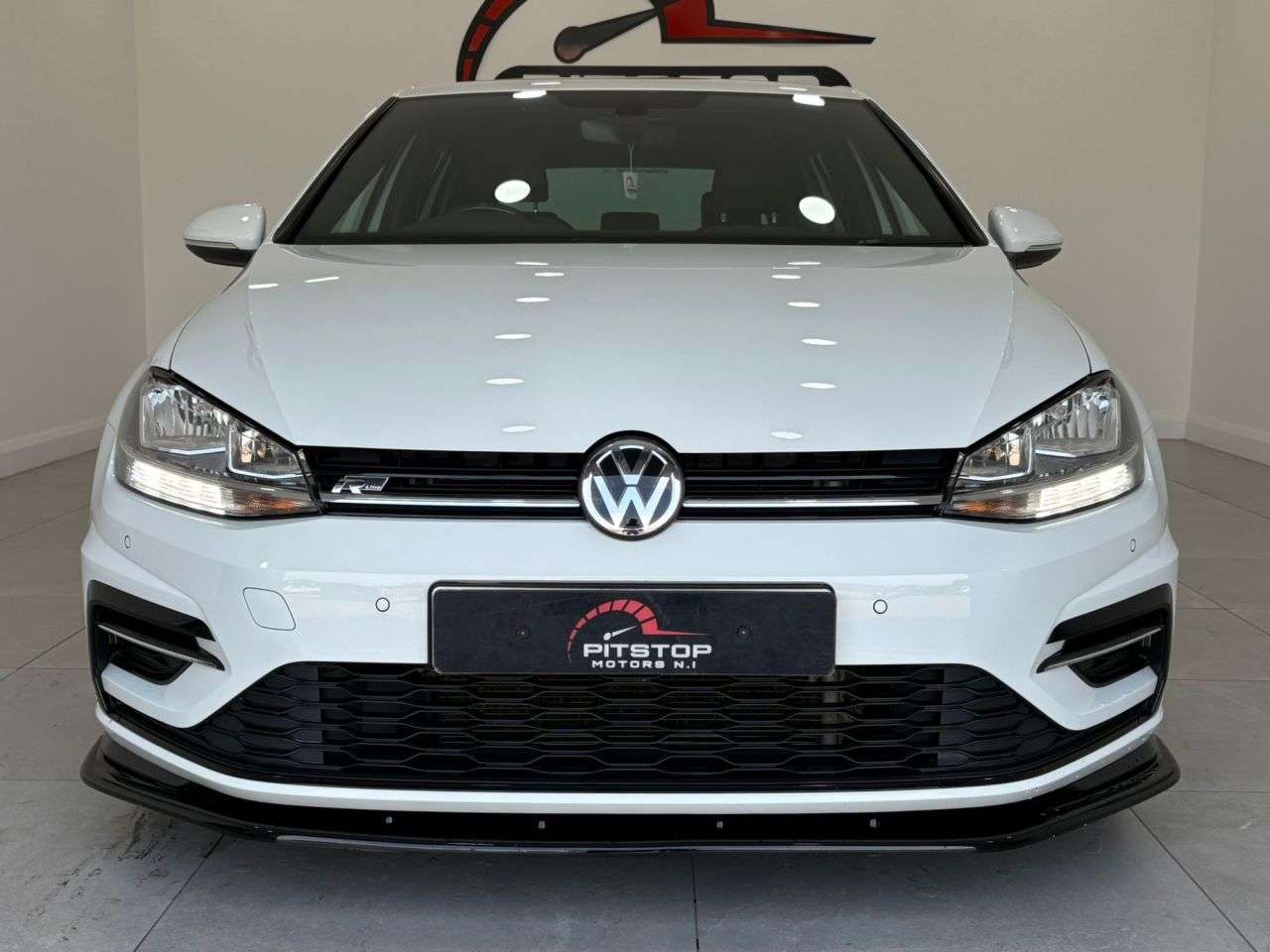 A 2019 VOLKSWAGEN GOLF 1.5 TSI EVO R-Line Hatchback 5dr Petrol Manual Euro 6 (s/s) (150 ps) A 2019 VOLKSWAGEN GOLF 1.5 TSI EVO R-Line Hatchback 5dr Petrol Manual Euro 6 (s/s) (150 ps)