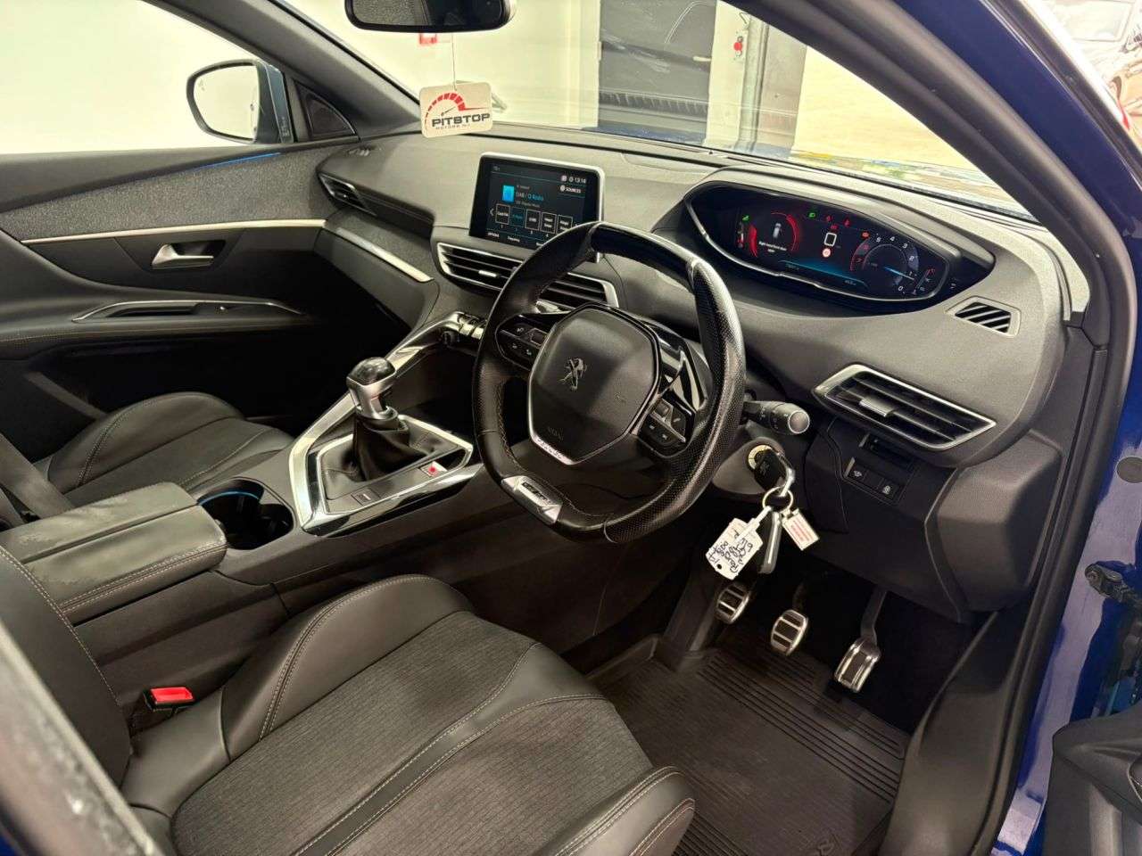 2017 PEUGEOT 3008 2017 PEUGEOT 3008