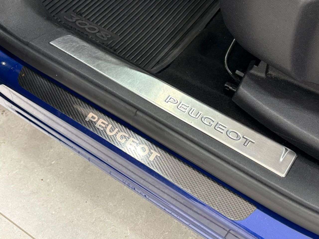 2017 PEUGEOT 3008 2017 PEUGEOT 3008