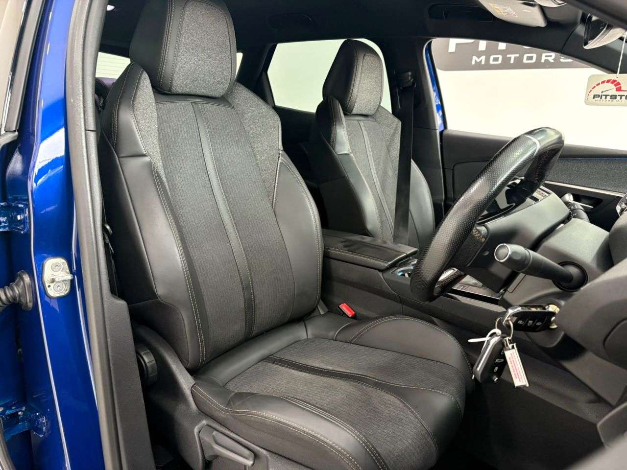2017 PEUGEOT 3008 2017 PEUGEOT 3008